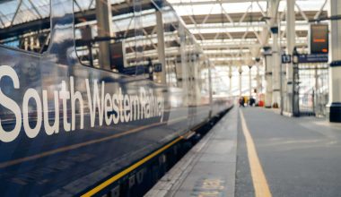 Βρετανία: Eκτροχιάστηκε τρένο στο χωριό Σαπ της Κιούμπρια – Δεν υπάρχουν τραυματισμοί