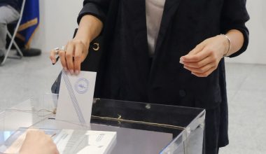 Δημοσκόπηση ALCO: Αυξάνονται τα ποσοστά των αναποφάσιστων – Περαιτέρω πτώση της ΝΔ – Τι ποσοστό συγκεντρώνει