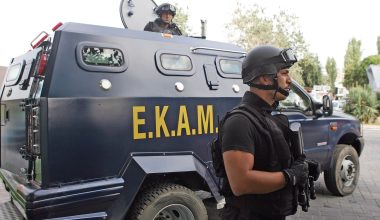 Η ΕΛ.ΑΣ. αναζητά τρία αδέλφια στα βουνά και τα όπλα του μακελειού στα Βορίζια της Κρήτης