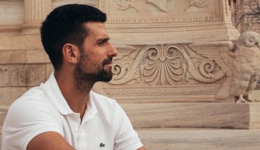 Ο Νόβακ Τζόκοβιτς φωτογραφήθηκε στην Ακαδημία Αθηνών – «Γεμίζοντας με λίγη ενέργεια Έλληνα Θεού» (φωτο)