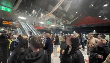 Μπλοκαρισμένο το Μετρό Θεσσαλονίκης – Ουρές και καθυστερήσεις στον σταθμό Πανεπιστήμιο