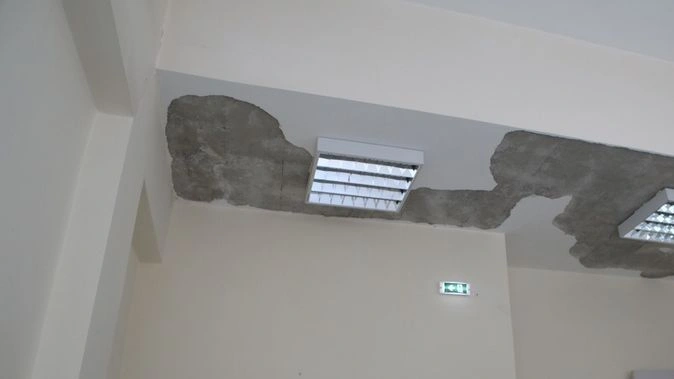 Πόρτο Ράφτη: Σοβάδες κατέρρευσαν σε δημοτικό σχολείο – Τραυματίστηκαν δύο παιδιά