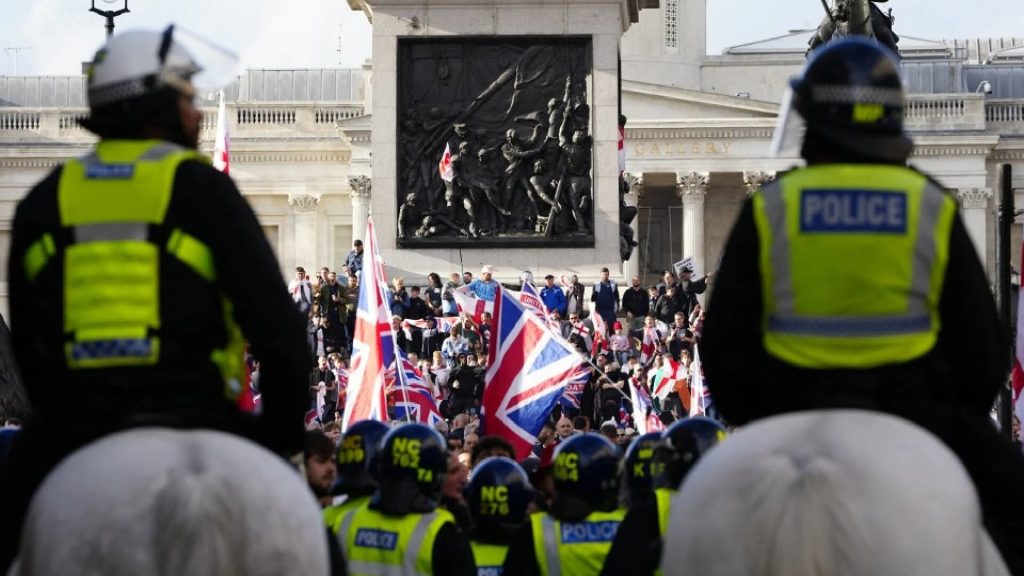 H κυβέρνηση Στάρμερ με νόμο ποινικοποιεί τις διαδηλώσεις και τις διαμαρτυρίες στην Βρετανία!