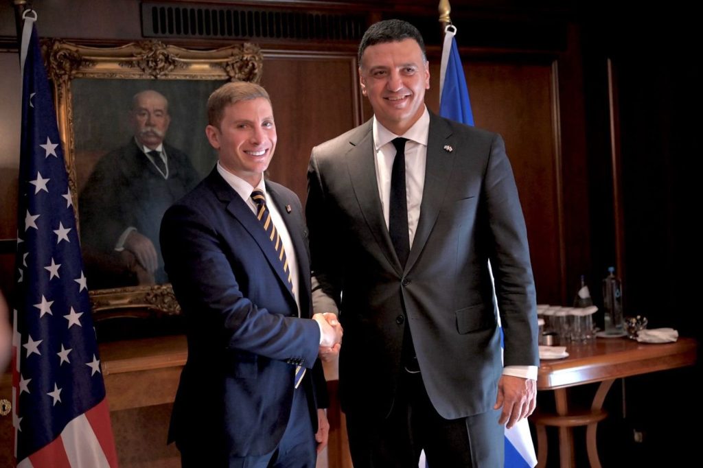 Συνάντηση Β.Κικίλια – J.Helberg: Στρατηγική συνεργασία Ελλάδας – ΗΠΑ για ναυτιλία και ενέργεια