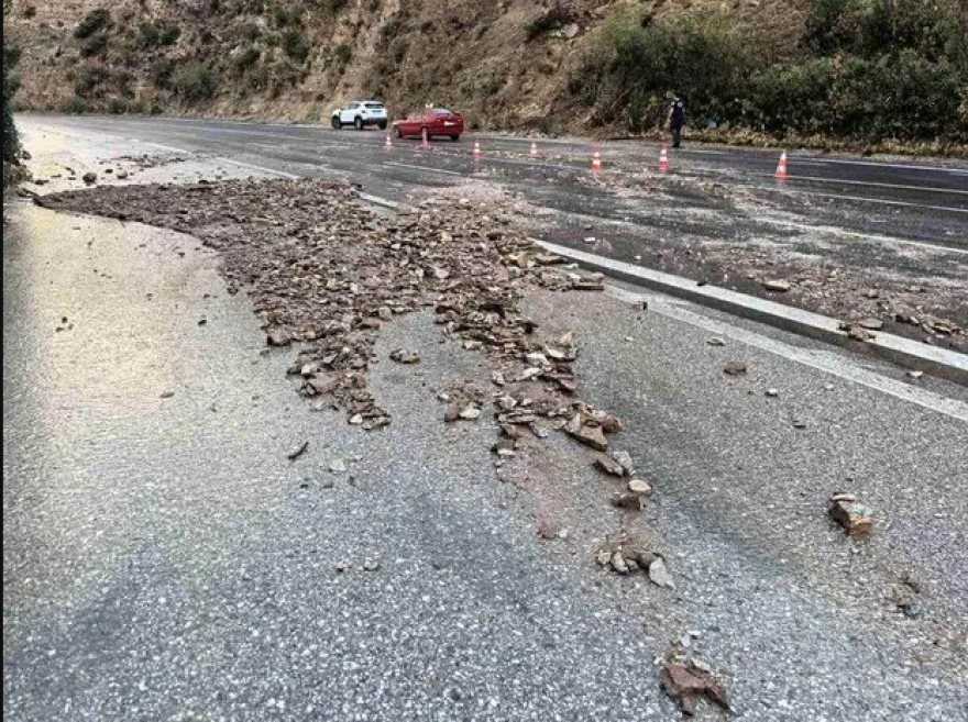 Σφοδρές βροχοπτώσεις και χαλάζι στην Κρήτη: Kατολισθήσεις και ζημιές σε καλλιέργειες (φωτο)