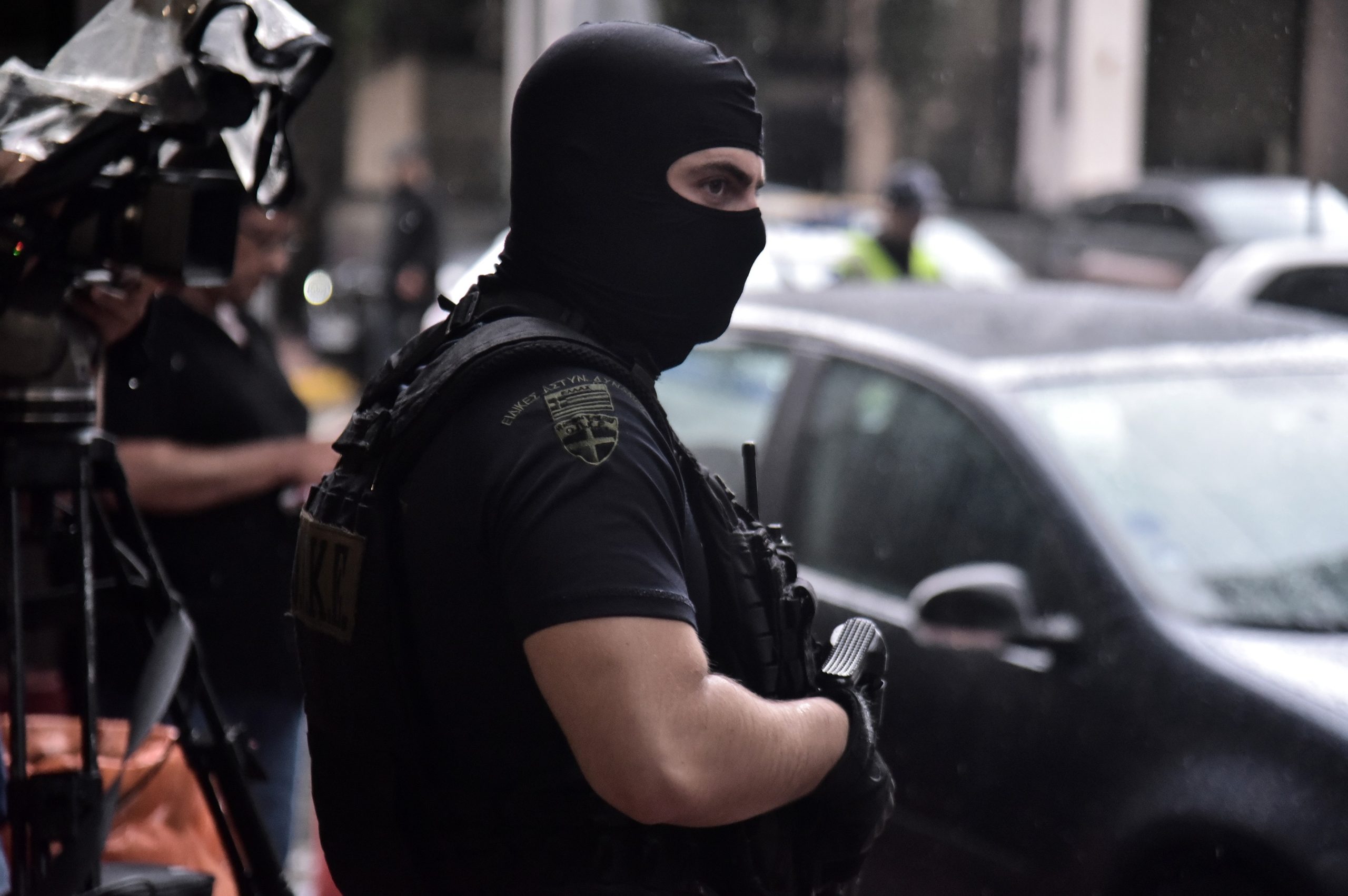 Ηράκλειο: Μεγάλη επιχείρηση της ΕΚΑΜ σε Airbnb για ναρκωτικές ουσίες – Μία σύλληψη