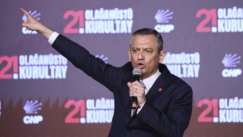 Τουρκία: Νέα έρευνα σε βάρος του προέδρου του CHP Ο.Οζέλ – Kατηγορείται για «προσβολή του Ρ.Τ.Ερντογάν»