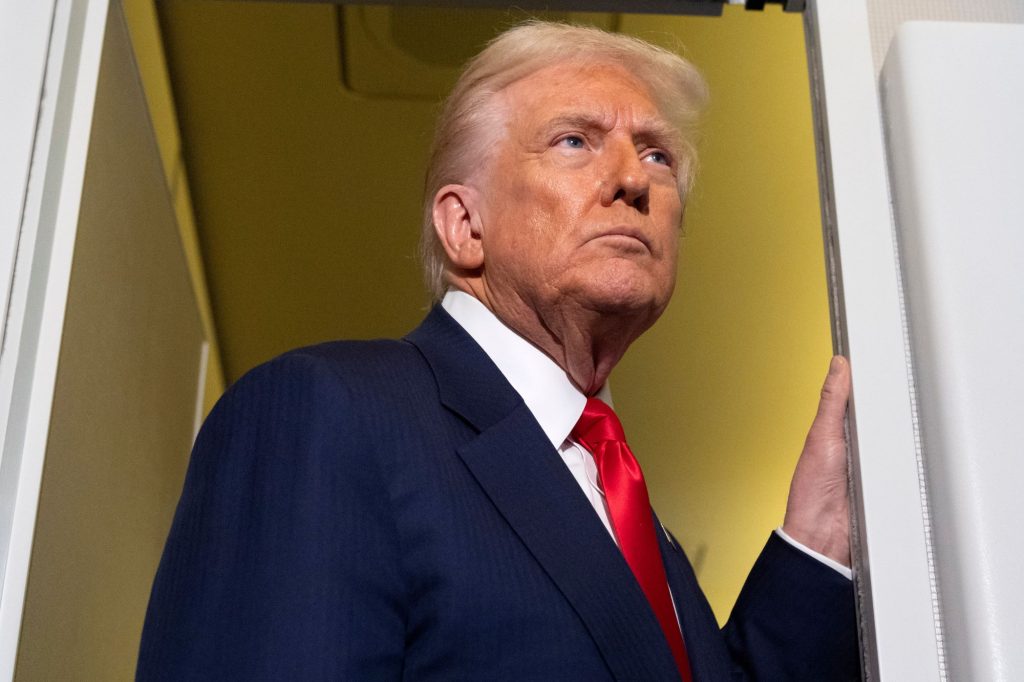 N.Tραμπ: «Η Νότια Αφρική δεν θα έπρεπε πλέον να είναι μέλος της G20»