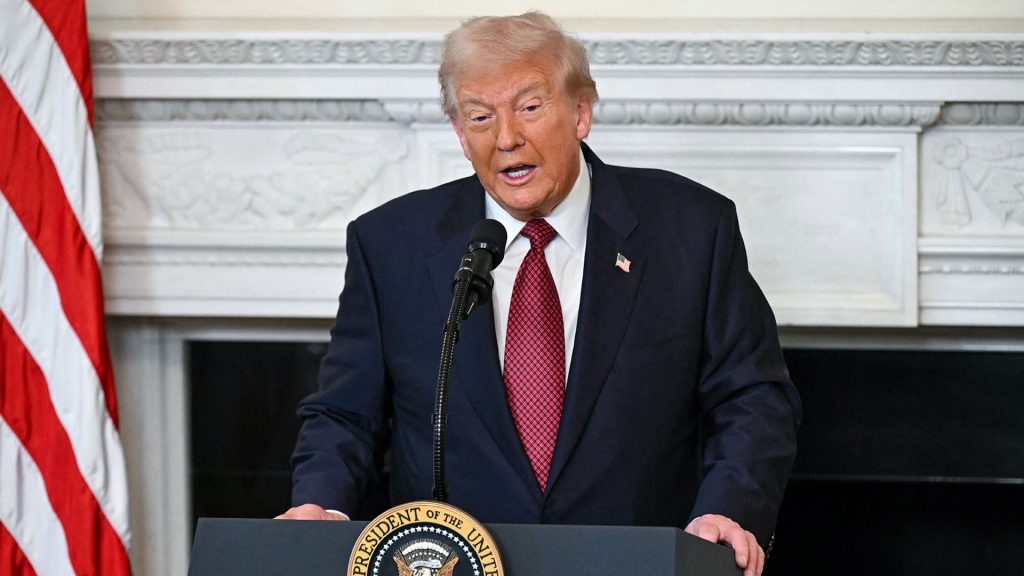 Ν.Τραμπ: «Ζω στη Νέα Υόρκη αλλά προσπαθώ να φύγω – Δεν θέλω να ζήσω σε κομμουνιστικό καθεστώς»