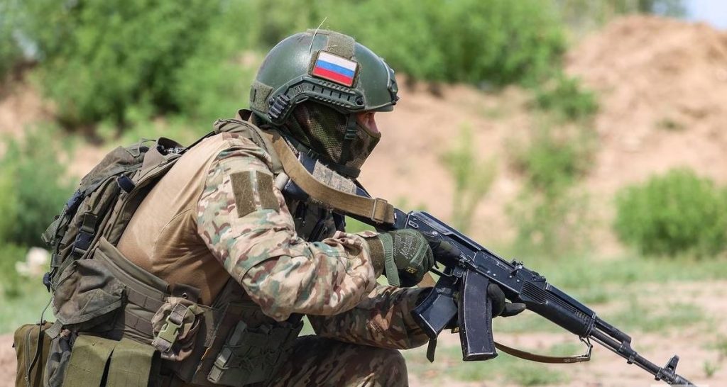 Απίστευτο βίντεο: Επτά ουκρανικά FPV προσπαθούν να σκοτώσουν Ρώσο στρατιώτη και εκείνος επέζησε!