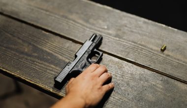 Περί άδειας οπλοκατοχής και οπλοφορίας και άλλων «ωραίων» που ακούστηκαν…