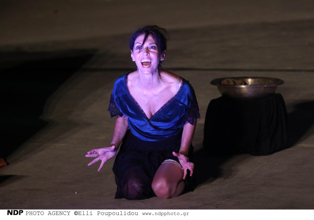 Δ.Παπαδήμα: «Είμαι έντονη και το μυαλό μου ακόμα πιο έντονο – Βλέπω “τρελά” όνειρα» (βίντεο)