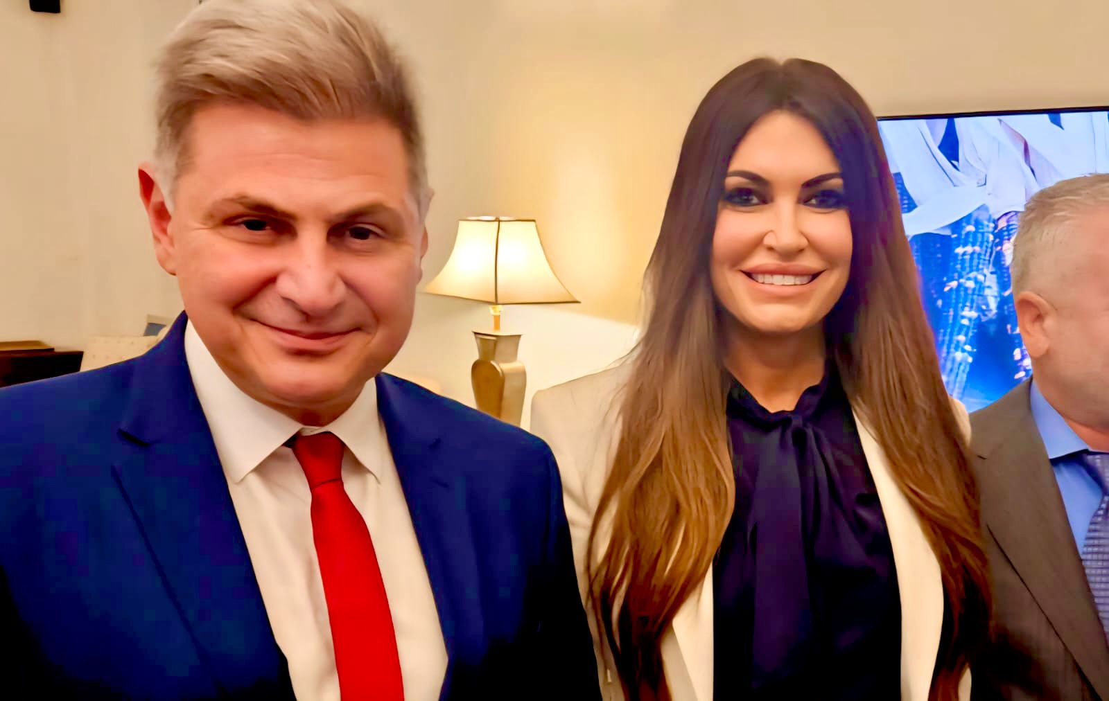 Ο Ν.Φαραντούρης υποδέχεται την Κίμπερλι Γκιλφόιλ – Στρατηγικός ρόλος της Ελλάδας