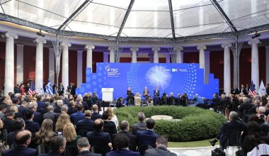 Έλληνες εφοπλιστές κάτοχοι δεξαμενόπλοιων και πλοίων LNG στο Ζάππειο για συνάντηση με τον Αμερικανό ΥΠΕΣ