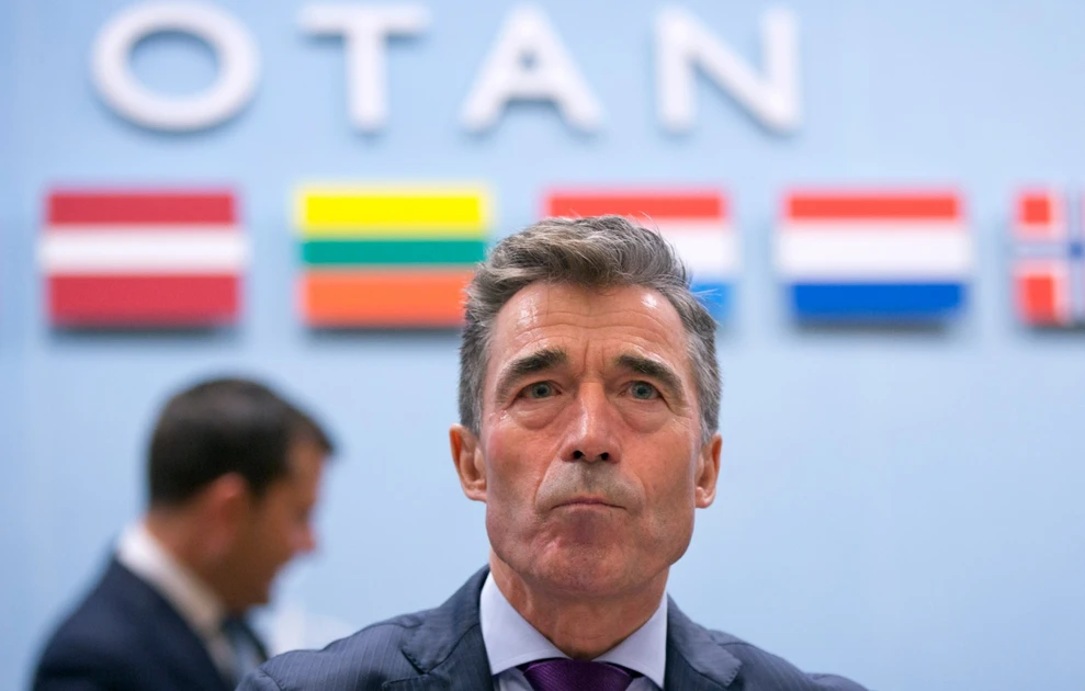 Πρώην επικεφαλής ΝΑΤΟ: «Να δώσουμε εγγυήσεις ασφαλείας στον Ζελένσκι για να δεχτούν απώλεια εδαφών»