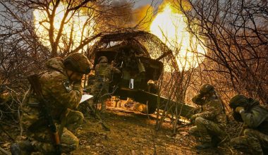 Βίντεο: Ρωσικό drone κατέστρεψε ουκρανικά ρομποτικά οχήματα ανεφοδιασμού στο Κρασνοαρμέισκ