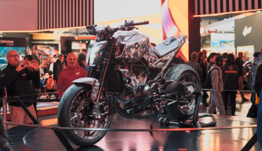 Honda V3R 900E: Η πρώτη μοτοσικλέτα με V3 κινητήρα και ηλεκτρονικό τούρμπο