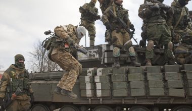 Η Μόσχα  συγκεντρώνει μεγάλες δυνάμεις βορειοανατολικά από το Χάρκοβο – Ανήσυχος ο Ζελένσκι