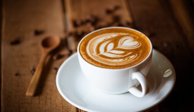 ΗΠΑ: Τον έβρισε και μετά τον έλουσε με καυτό καφέ – Οι κραυγές πόνου του υπαλλήλου