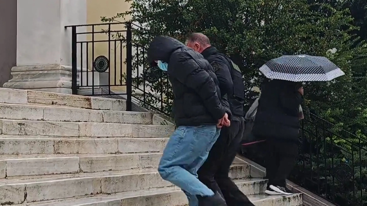Έγκλημα στην Χαλκίδα: Προφυλακιστέοι τρεις συλληφθέντες μετά την απολογία τους στον ανακριτή