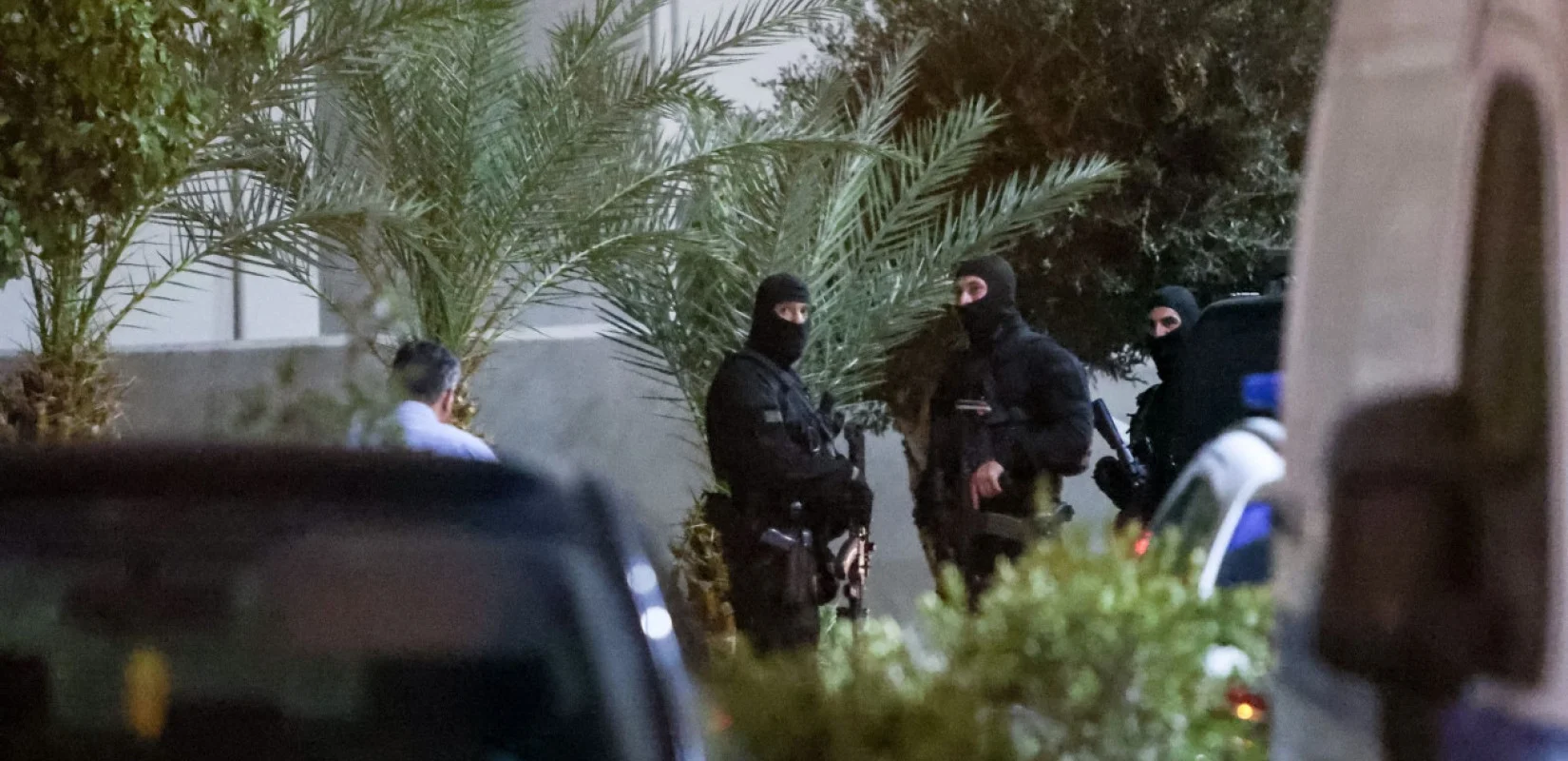 Συνεχίζονται οι έρευνες στα Βορίζια: Βρέθηκαν όπλα σε αποθήκες – Εννέα συλλήψεις και 352 έλεγχοι (φωτο)