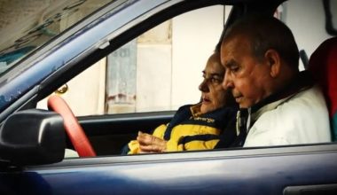 Κυψέλη: Ζευγάρι συνταξιούχων ζει σε αυτοκίνητο τρία χρόνια – «Δεν μπορώ άλλο, απελπίστηκα» (βίντεο)