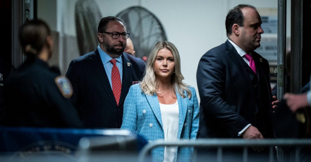 Εντυπωσιάστηκε με την παρουσία της Καρολάιν Λέβιτ ο Β.Όρμπαν: «Ν.Τραμπ μπορώ να την πάρω στην Ουγγαρία;» (βίντεο)