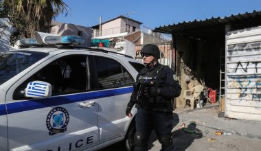 Ξεκίνησε η αστυνόμευση στους οικισμούς Ρομά – Νέες ομάδες μέσα στις «κόκκινες ζώνες» εγκληματικότητας