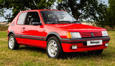 Η απίστευτη διαφήμιση του Pegeuot 205 GTI πριν από 35 χρόνια (βίντεο)