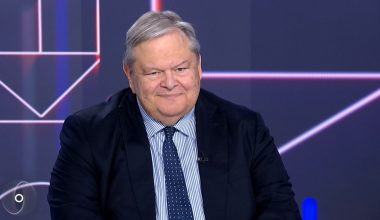 Ε.Βενιζέλος για έγκλημα στα Τέμπη: «Η κυβέρνηση φέρεται ως αντίδικος των γονέων των θυμάτων»