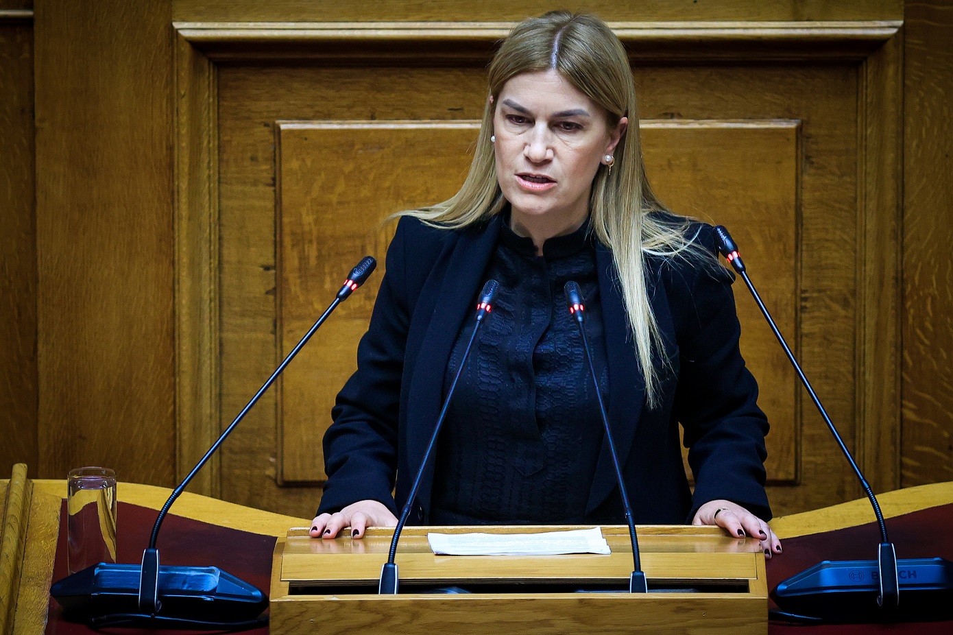 Σ.Βολουδάκη για το μακελειό στην Κρήτη: «Ώρα για αυστηρότερους ελέγχους στην οπλοκατοχή»