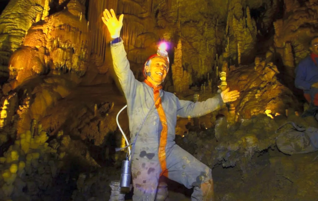 Ο Μισέλ Σιφρ έζησε δύο μήνες κάτω από την επιφάνεια της Γης για να μελετήσει τον χρόνο! (φωτό)