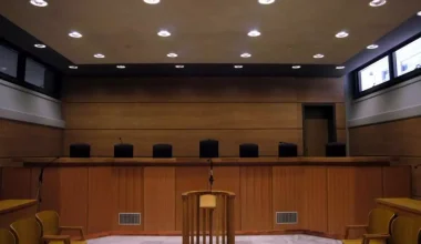 Θεσσαλονίκη: Ποινή φυλάκισης 8 ετών και πρόστιμο 5.000 ευρώ σε 70χρονη για κατοχή και διακίνηση ναρκωτικών