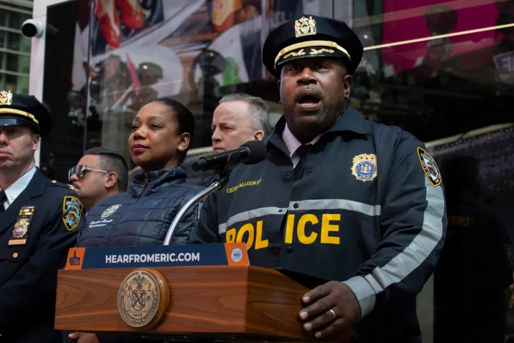 Αστυνομικός της Νέας Υόρκης για εκλογή Ζοχράν Μαμντάνι: «Υπήρξαν άτομα που ψήφισαν  3 και 4 φορές»