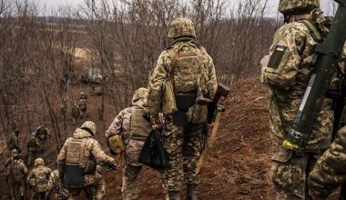 Μίρνογκραντ: Μακελειό σε αποτυχημένη επιχείρηση διάσωσης των εγκλωβισμένων Ουκρανών: 1300 νεκροί σε ρωσική ενέδρα