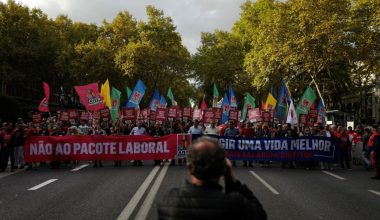 Η Πορτογαλία φέρνει νομοσχέδιο «λαιμητόμο» για τα εργασιακά