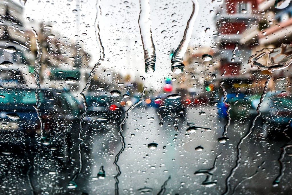 Συνεχίζουν και σήμερα οι βροχές στην χώρα – Έντονα τα φαινόμενα στα δυτικά