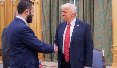 Στις ΗΠΑ ο Αλ Σάραα: O N.Τραμπ σκοπεύει να τον πείσει να σταθεί εναντίον του ISIS και της Αλ Κάιντα