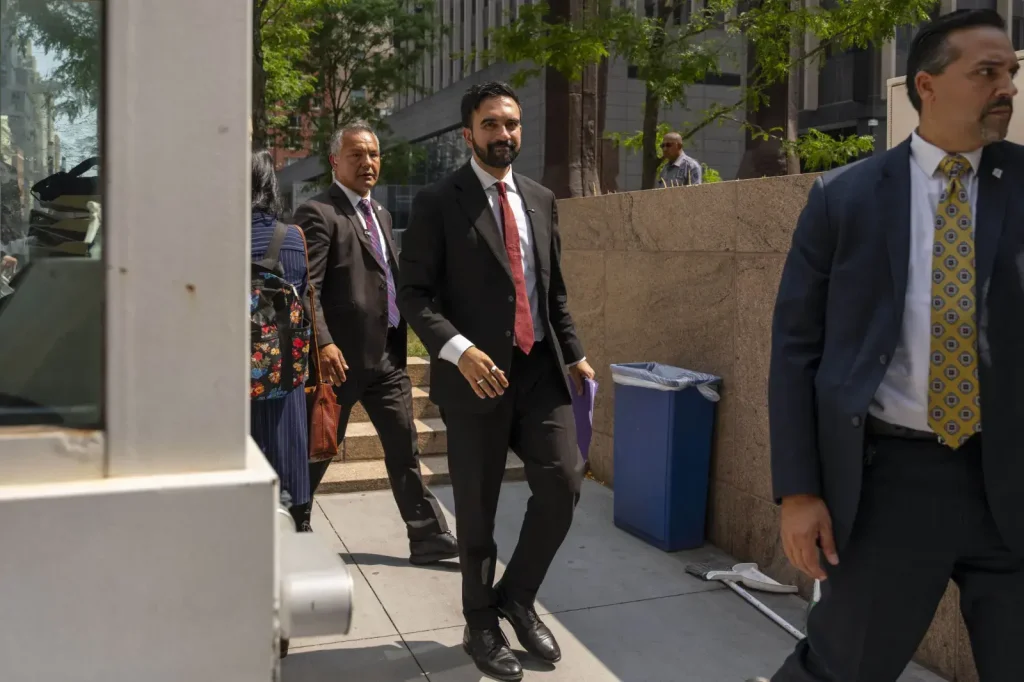 Σφοδρές αποδοκιμασίες σε γειτονιές γνήσιων Αμερικανών του ισλαμιστή νέου δημάρχου της Νέας Υόρκης Ζοχράν Μαμντάνι