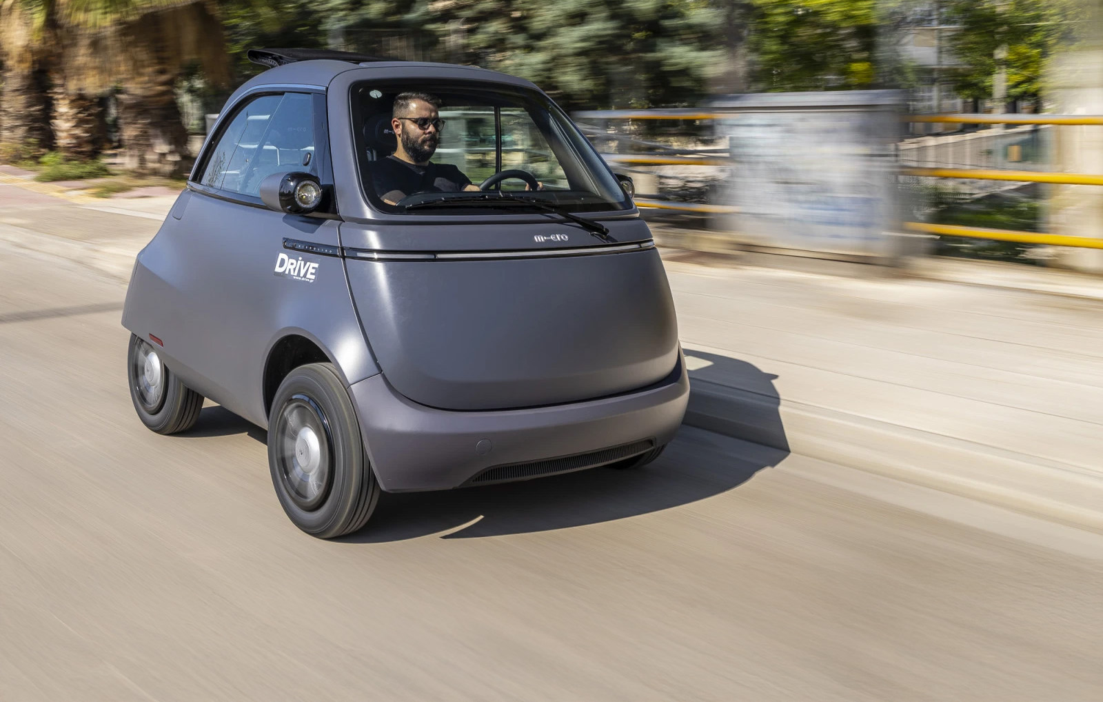 Microlino: Ετοιμάζει βαλίτσες για Κίνα -κι εμείς ακόμη… συζητάμε