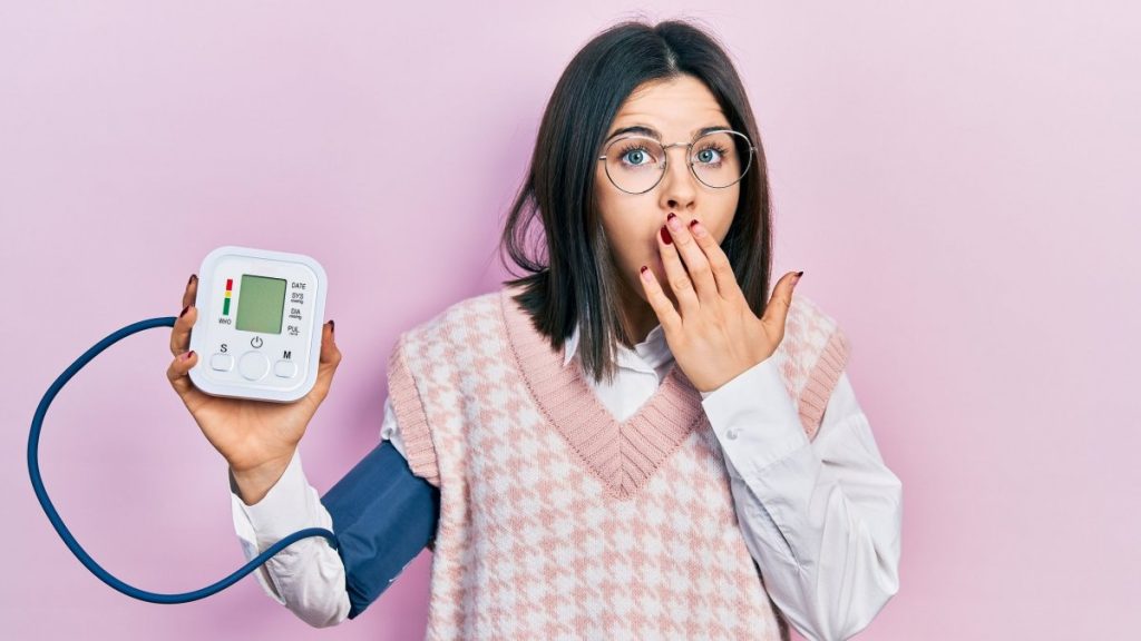 Αρτηριακή πίεση: Δείτε ποιες είναι οι φυσιολογικές τιμές στις γυναίκες ανά ηλικία