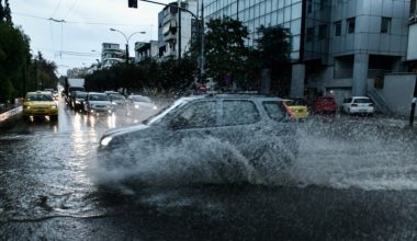 Την Ουκρανία βομβαρδίζουν οι Ρώσοι, στα νότια προάστια της Αττικής έπεσε το ηλεκτρικό ρεύμα!