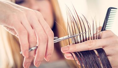 Κίνα: Μετά τα λεωφορεία χωρίς οδηγό παρουσίασε και μηχανή κουρέματος που λειτουργεί μέσω της ΑΙ (βίντεο)