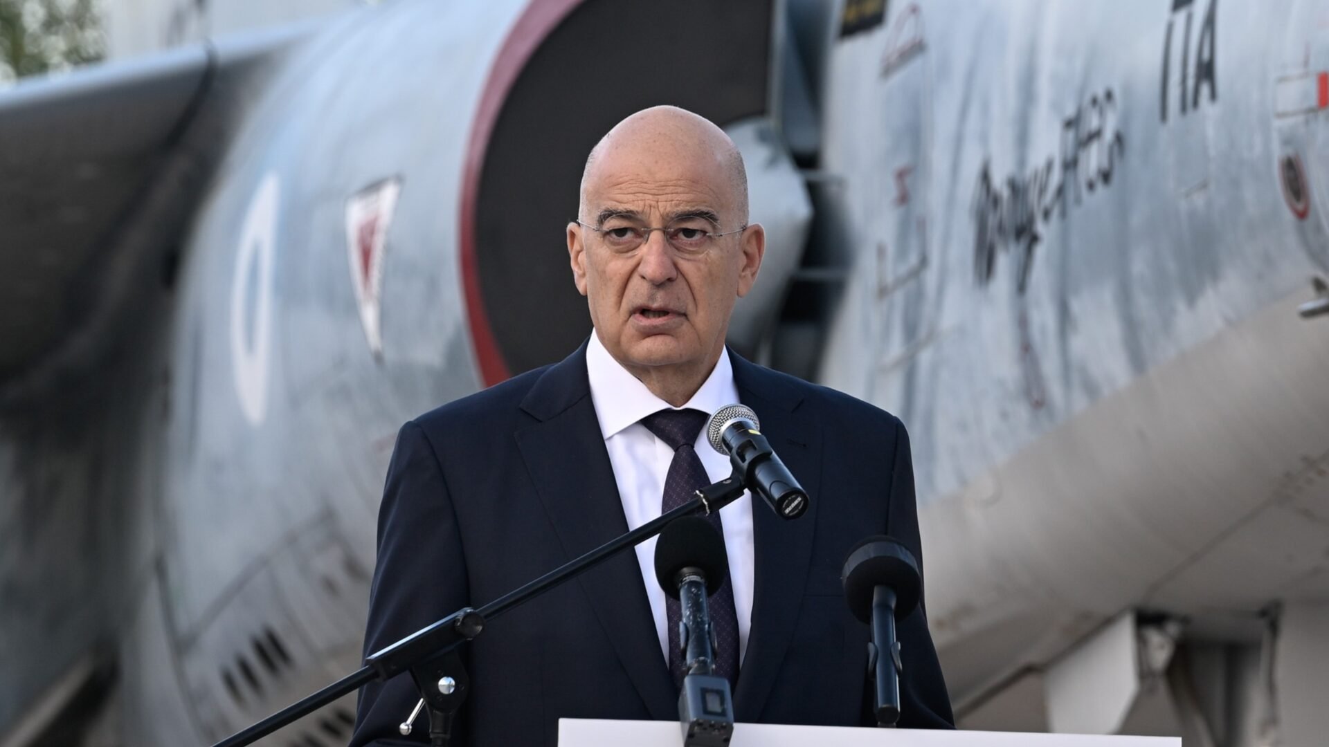 Μήνυμα Ν.Δένδια από Κύπρο: «Όποιος απειλεί κράτη-μέλη, δεν χωρά στον SAFE» (φωτό)