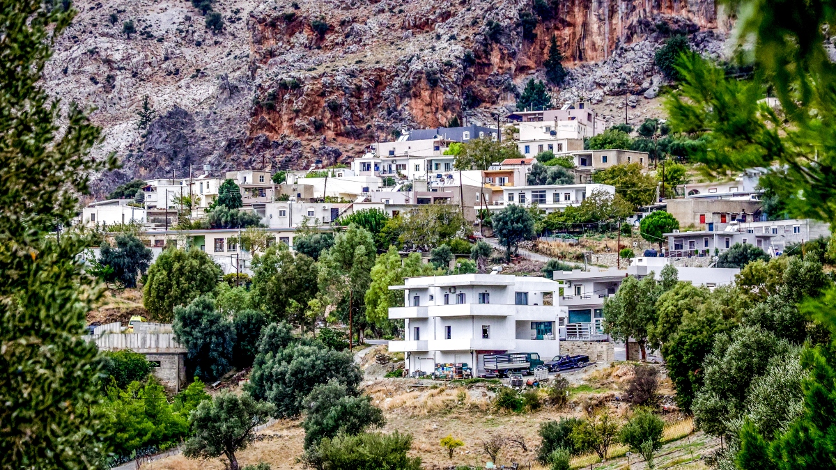 Βορίζια: Η «επόμενη μέρα» μετά το φονικό – Άνοιξαν τα σχολεία, μήνυμα ομόνοιας από τους αρμόδιους φορείς