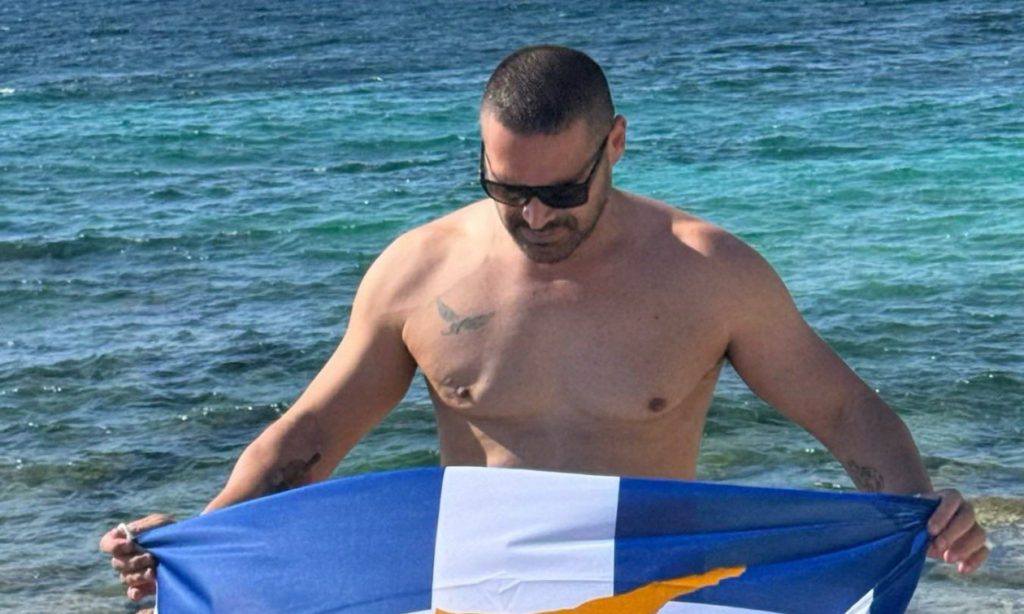 Χαράλαμπος Ταϊγανίδης: Ιστορικό επίτευγμα για τον Έλληνα παραολυμπιονίκη – Διένυσε 92 μίλια κολυμπώντας για 60 ώρες