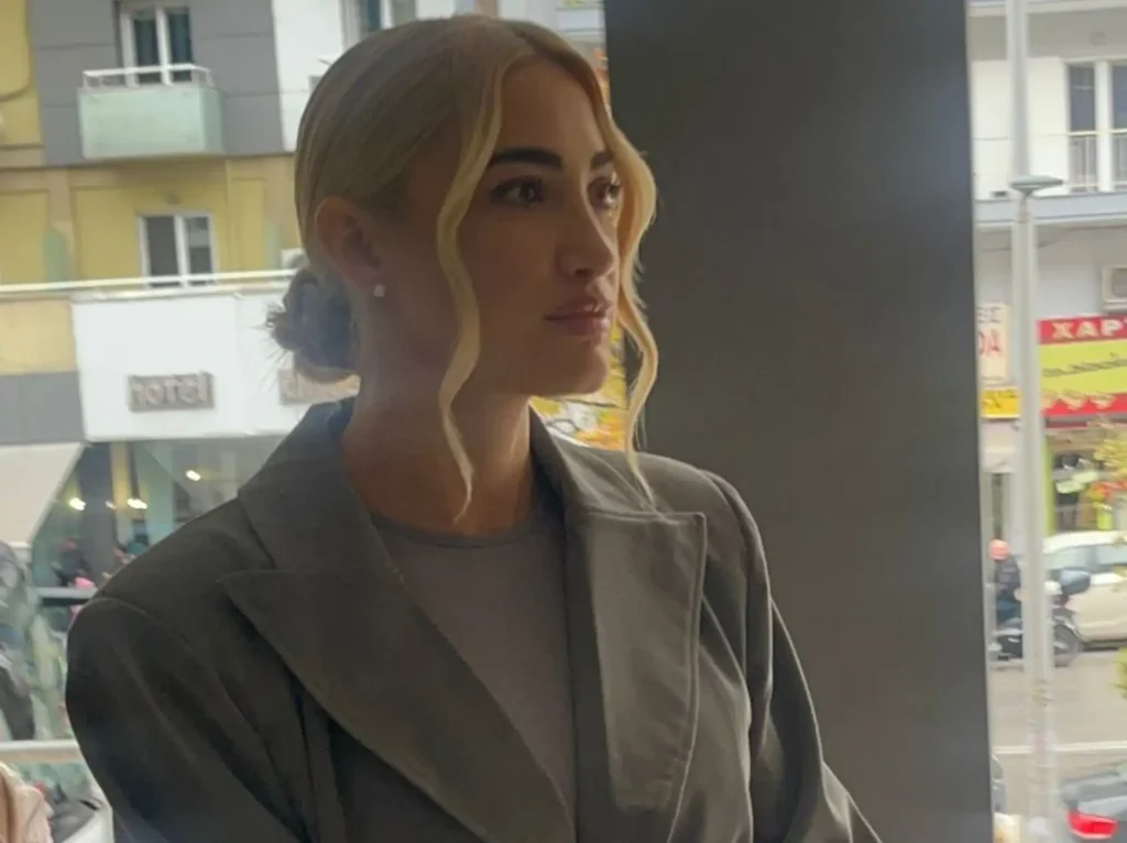 Ξανά στα δικαστήρια η Ιωάννα Τούνη για την υπόθεση revenge porn – Τι δήλωσε λίγο πριν τη δίκη