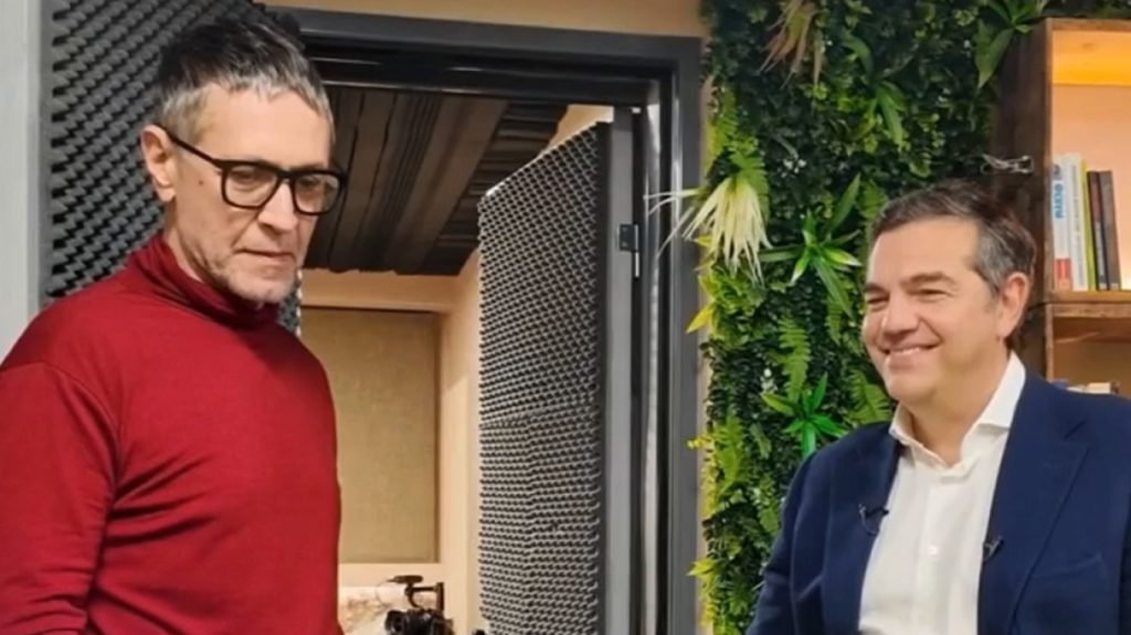 Ο Α.Τσίπρας προετοιμάζει το αναγνωστικό του κοινό: «Εκτυπώνεται η “Ιθάκη” – Δουλεύουν στο φουλ οι μηχανές» (βίντεο)