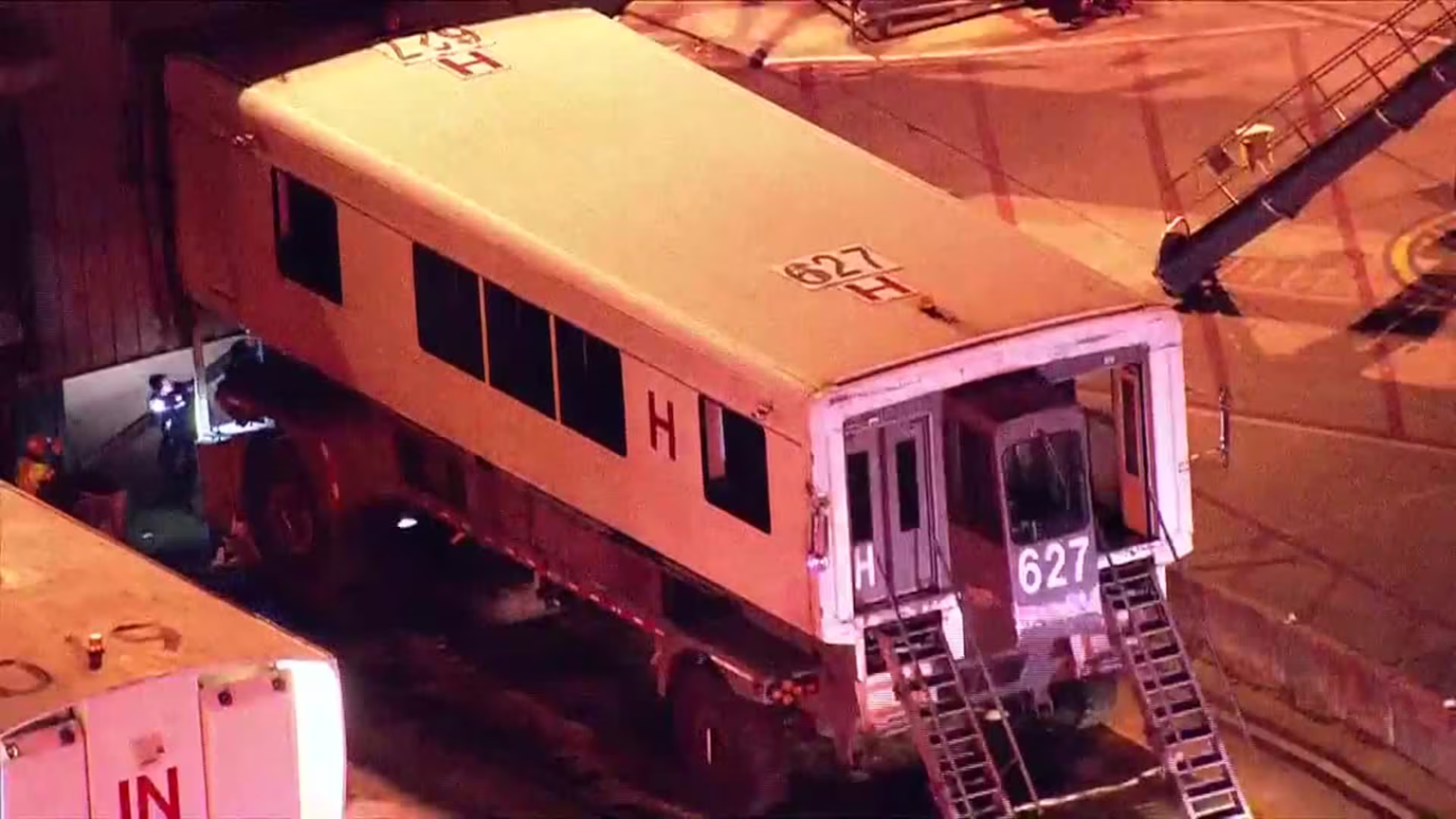 Ουάσινγκτον: Λεωφορείο που μετέφερε επιβάτες προσέκρουσε σε αποβάθρα στο αεροδρόμιο Ντάλες – 18 τραυματίες (βίντεο)