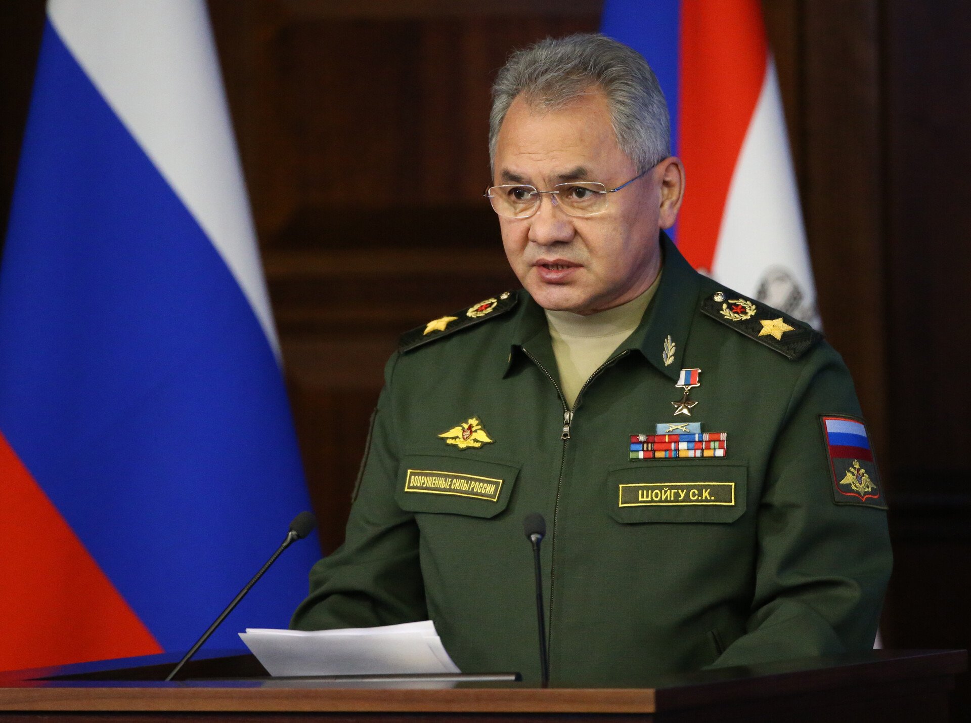 Στην Αίγυπτο ο Σ.Σοϊγκού με πολυμελή ρωσική αντιπροσωπεία – Στο τραπέζι η στρατιωτική συνεργασία